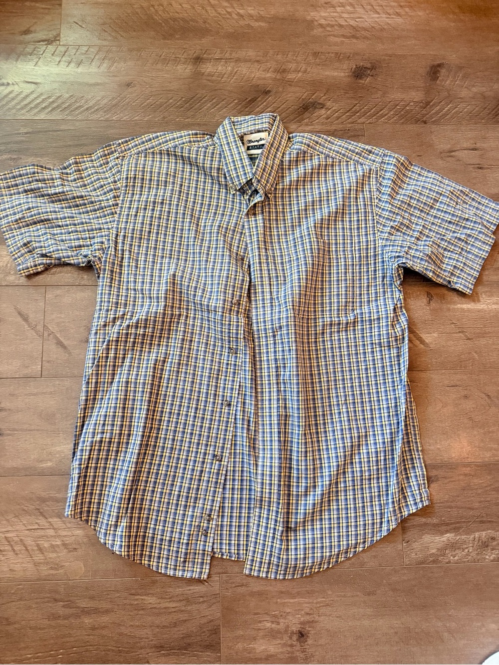 Wrangler Short Sleeve Plaid Button-Down Shirt - Blue and Brown